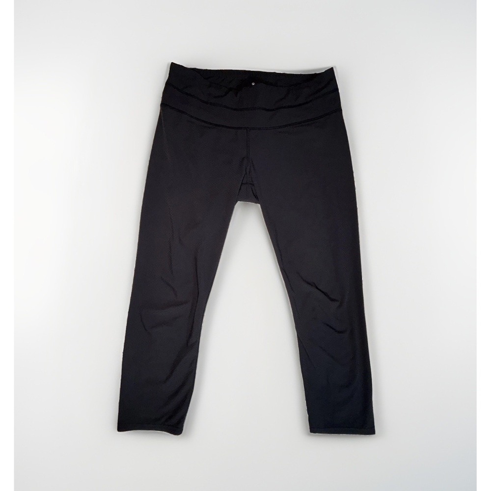 Athleta Woman's Dobby Sonar Capri Leggings Size Small Cropped Reflective Pocket